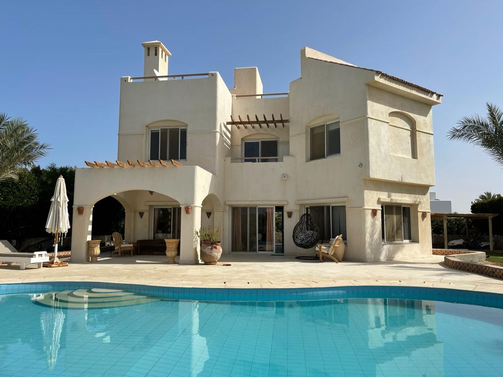White Villa in El Gouna | For Sale | South Golf | Villa in Gouna