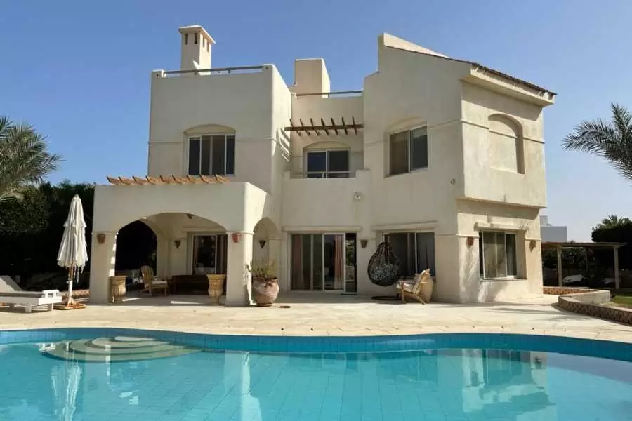 White Villa in El Gouna For Sale at South Golf